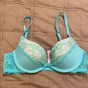 Victoria’s Secret Padded Demi Bra 32A